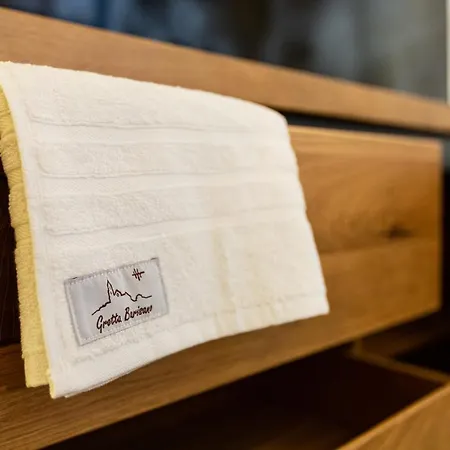 Grotta Barisano Matera