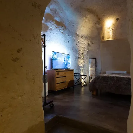 Grotta Barisano * Matera